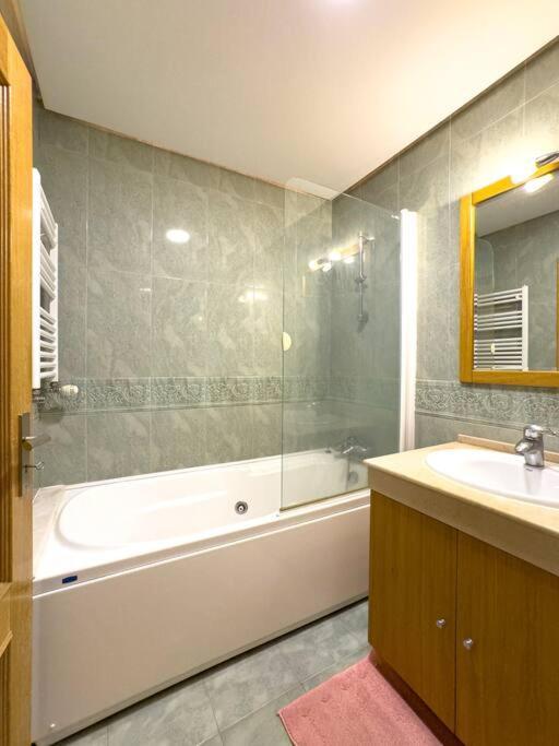 Luxury In Expo Apartment Lissabon